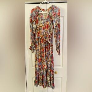 Velvet by Graham and Spencer floral Luana maxi dress size Medium